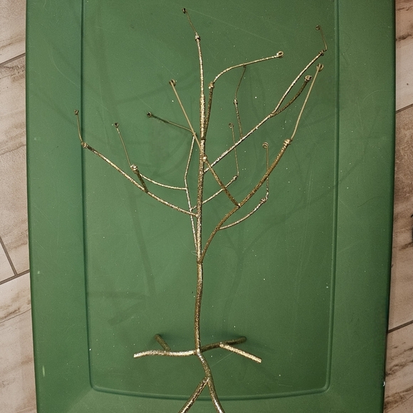 Metal Christmas Tree Photo Holder - Picture 9 of 9